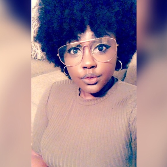 Meet your Posher, Tyeshia - Picture 4 of 8